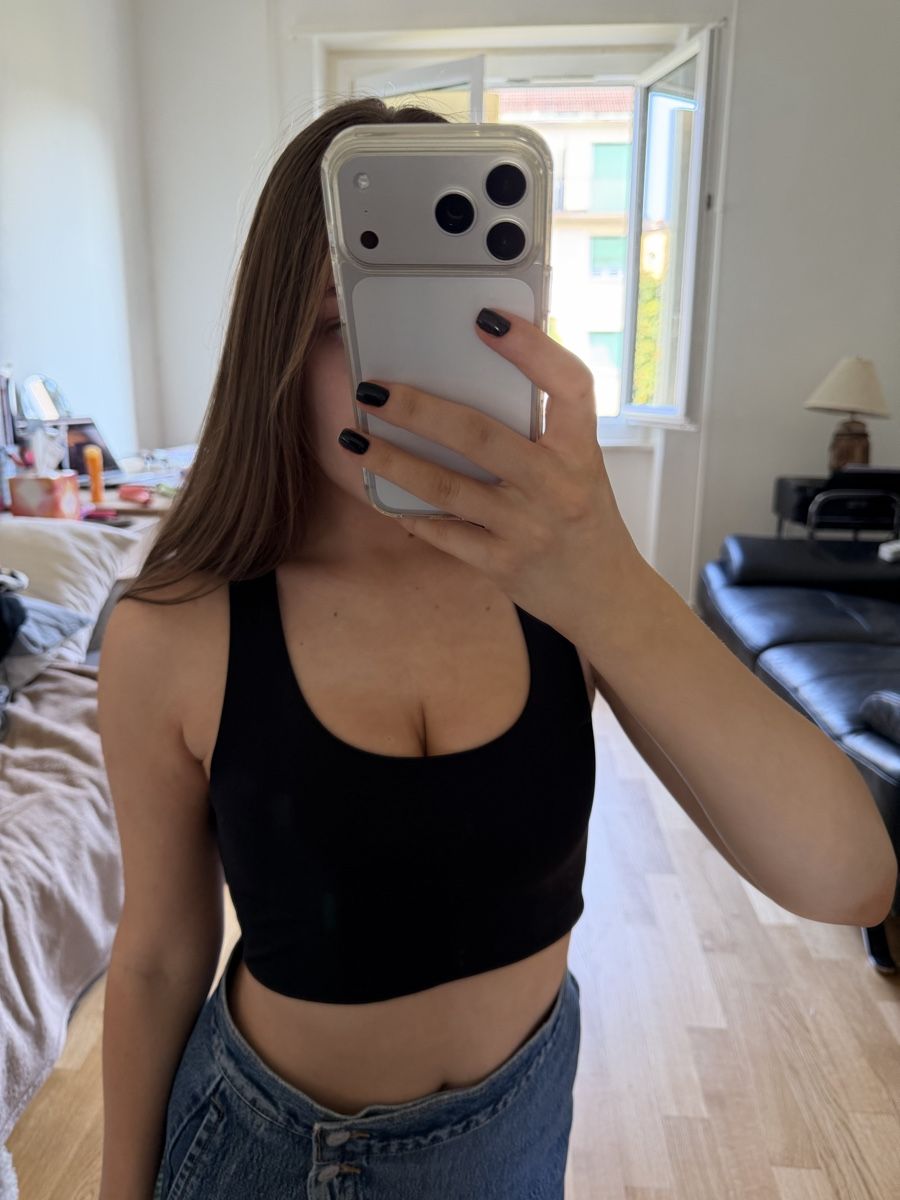 H&M Top: BLACK H&M MOVE CROP TOP – Nuovo (secondo la descrizione) da Genève venduto da yav_9r9f 1