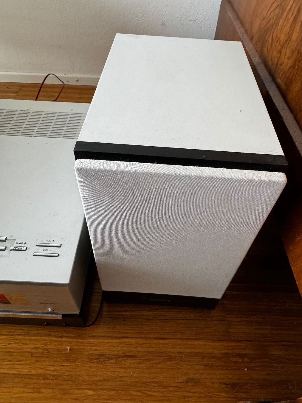 Sony Sistemi audio & multimediali: Sony Micro Hi-Fi System CMT-BX3 – Usato da Zürich venduto da tar_pm5k 2