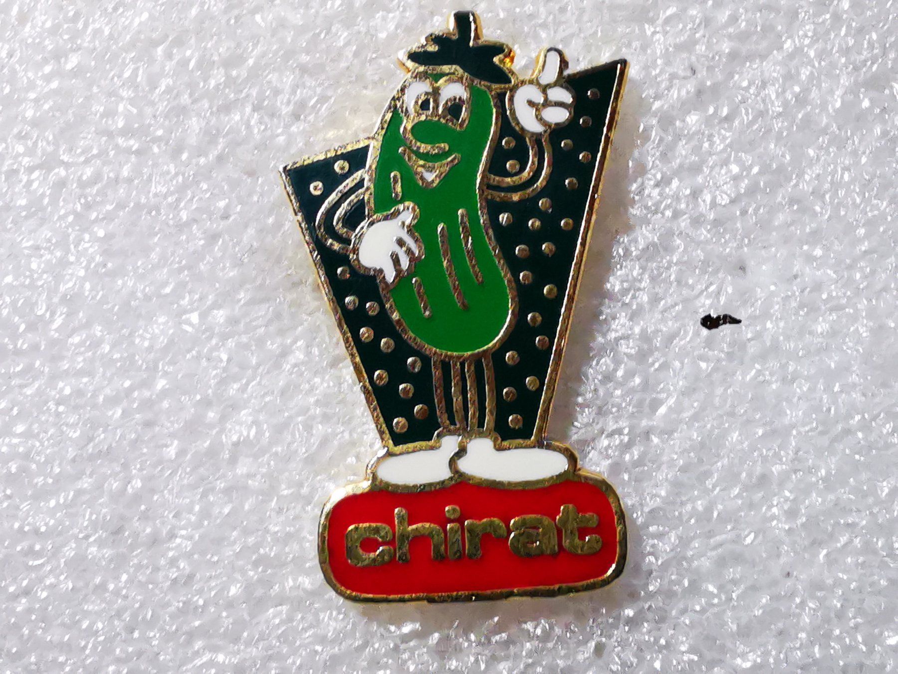 Placchette & Badge: Ansteckpin 35: Chirat – Usato da Oppligen venduto da Pin-Fall-Shop