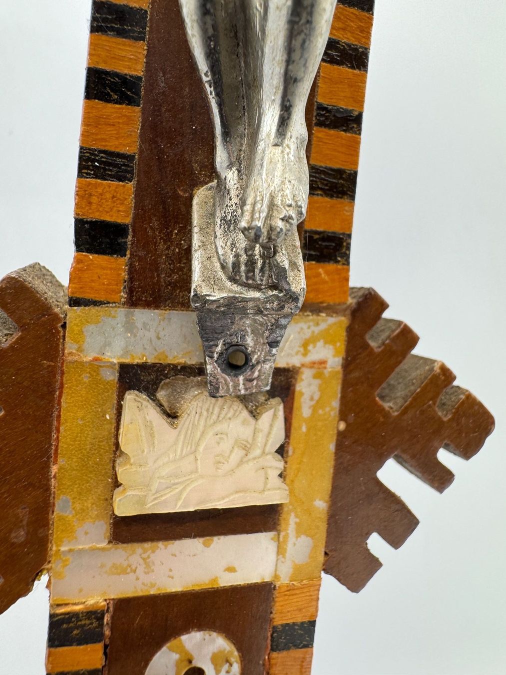 Statuette: Altes Kruzifix , Holz, religiös – Usato da Sachseln venduto da BONATI01 4