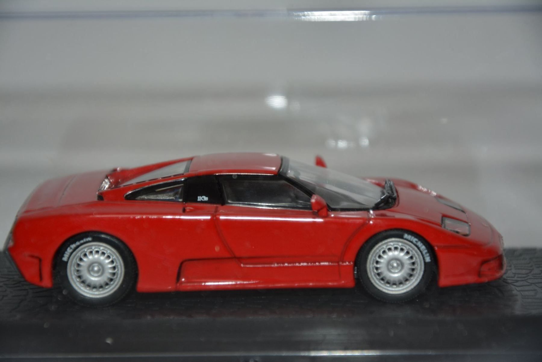 Bugatti Modellautos: Bugatti EB 110 , Minichamps , rot , 1:43 – Neu (gemäss Beschreibung) aus Goldach von Feivel9 2