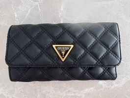 👛 GUESS Geldbörse – Fast wie neu! 🌟