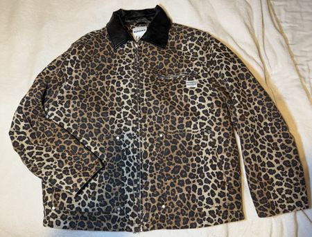Bershka Jacke Leo-Muster mit Kragen neuwertig