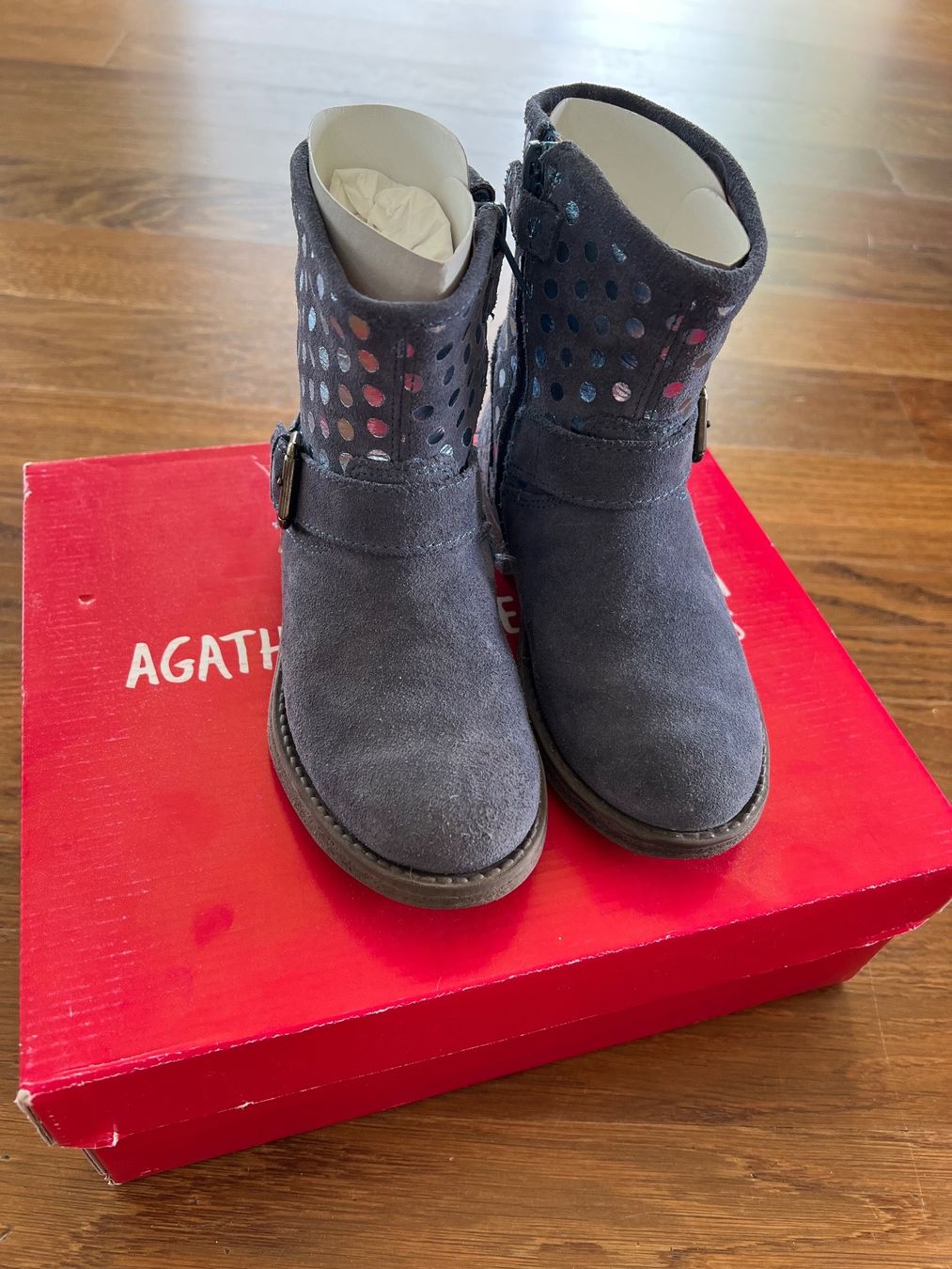 Schuhe für Mädchen: Stiefel – Gebraucht aus Heitenried von Tannenbaum25 1