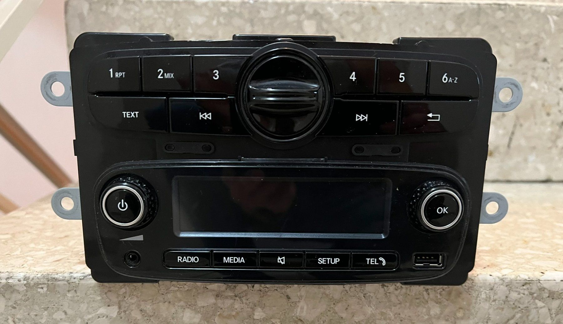 Radio: Original Smart ( 453 )Radio, inklusive Abdeckblende – Nuovo e nell'imballaggio originale da Dietikon venduto da Numis8953 1