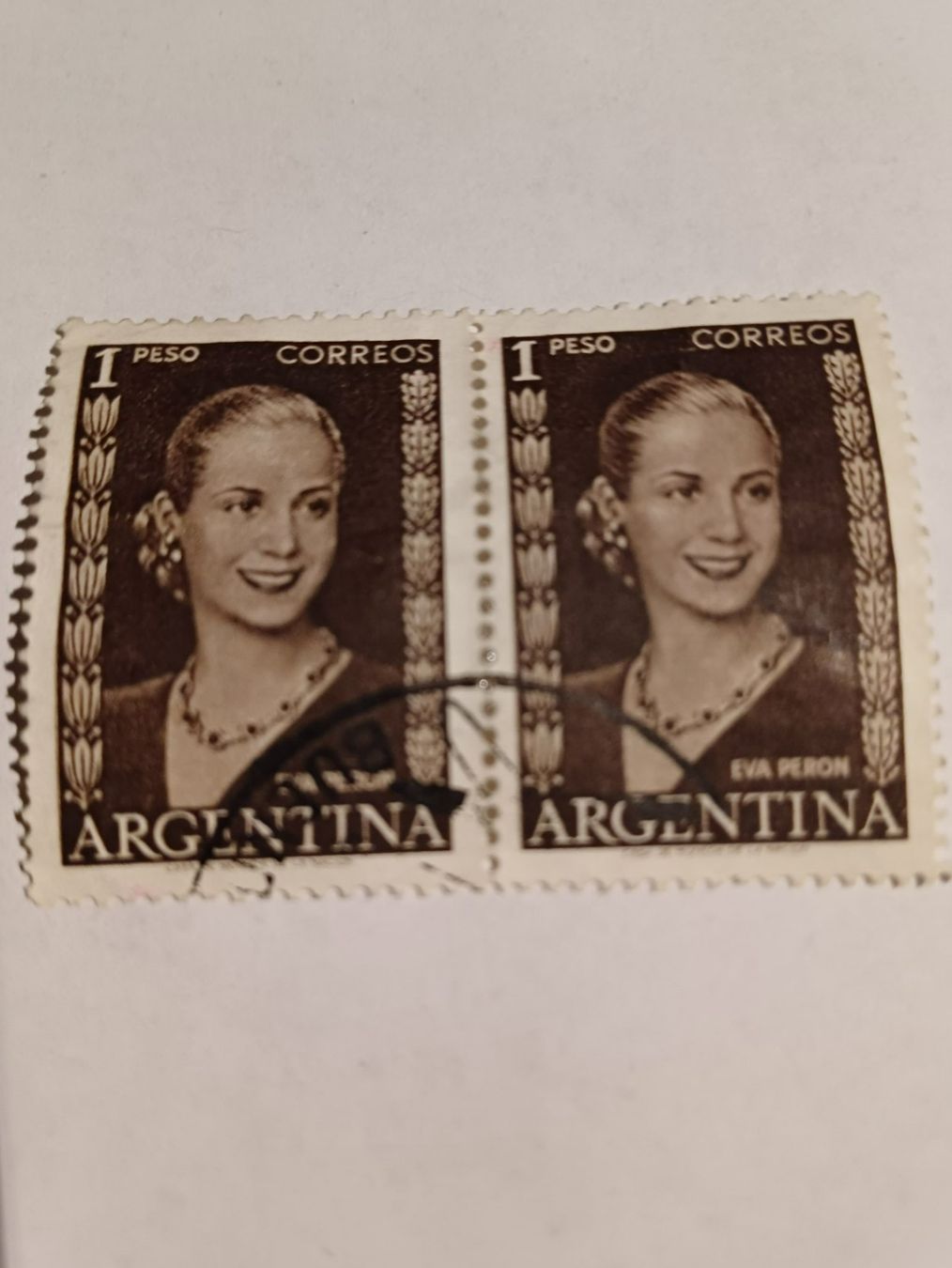 Tutti i francobolli: 2 Eva Peron Briefmarken Argentinien – Usato da Zürich venduto da carolina71