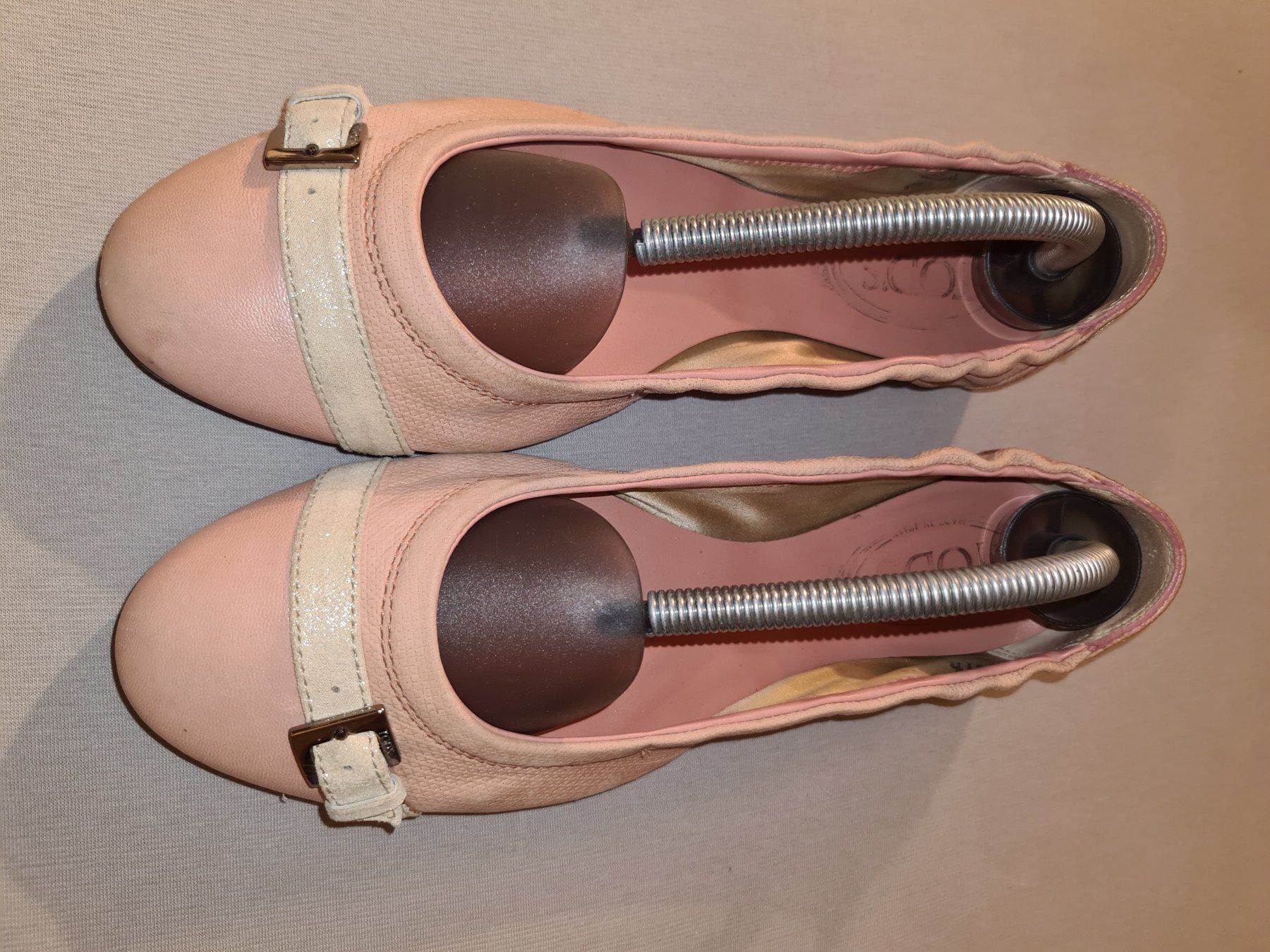 Damenschuhe: Rosa Ballerinas von Tod's Gr. 37.5 – Gebraucht aus Wettswil von urs_c9n7 1