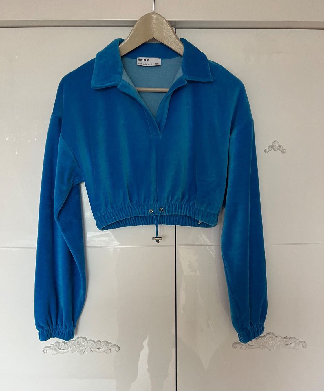 Maglioni & Felpe: Velvet sweatshirt – Nuovo (secondo la descrizione) da Tagelswangen venduto da fireiceprincess 1