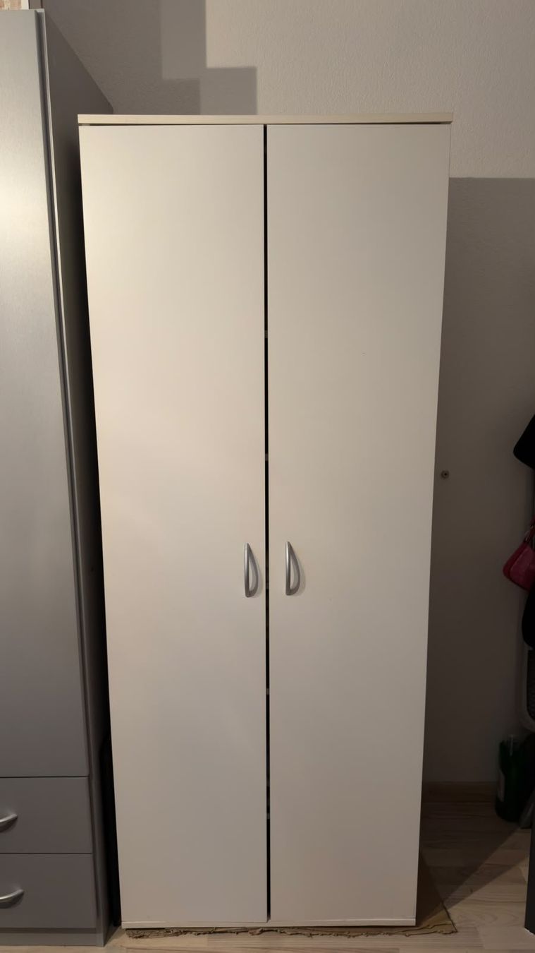 Schränke: Schrank Grau – Gebraucht aus Au ZH von bpu_sp7d 1