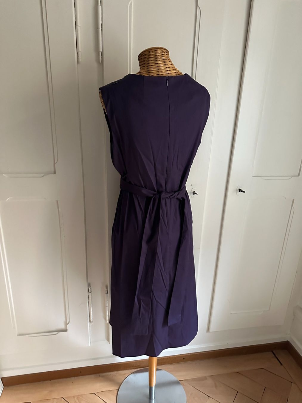 Max Mara Vestiti: MAX MARA - Etuikleid violett 42 – Usato da Zürich venduto da Diazaio 2