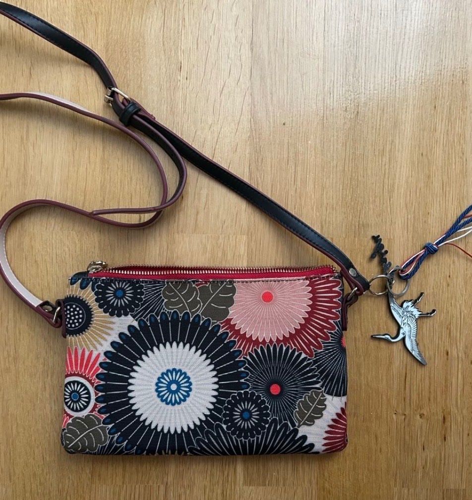 Desigual Borse da donna: Desigual Crossbody bag. – Usato da Ittigen venduto da franzis6 1
