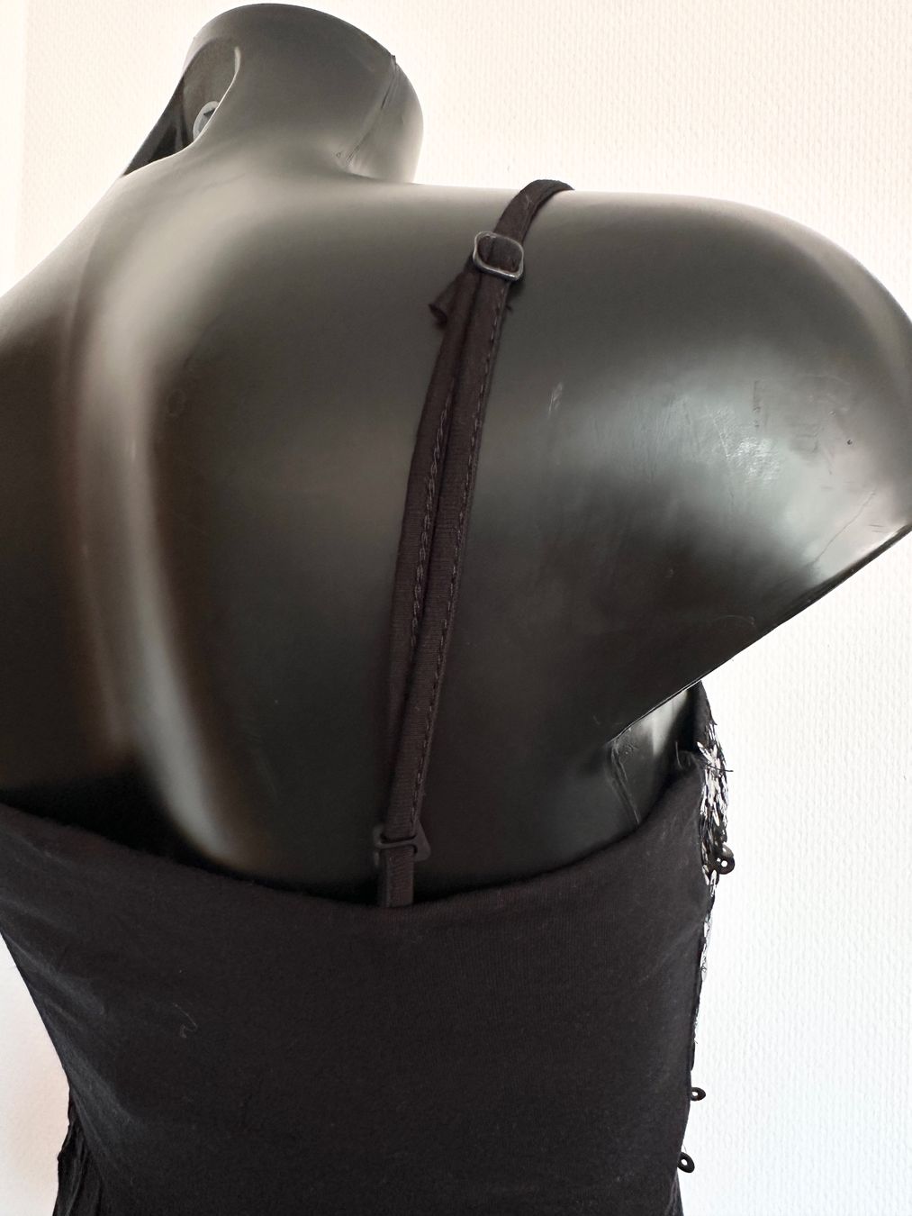 Top: Gr 38/M Pailletten Top schwarz – Usato da Rickenbach b. Wil venduto da sunneschii_ 4
