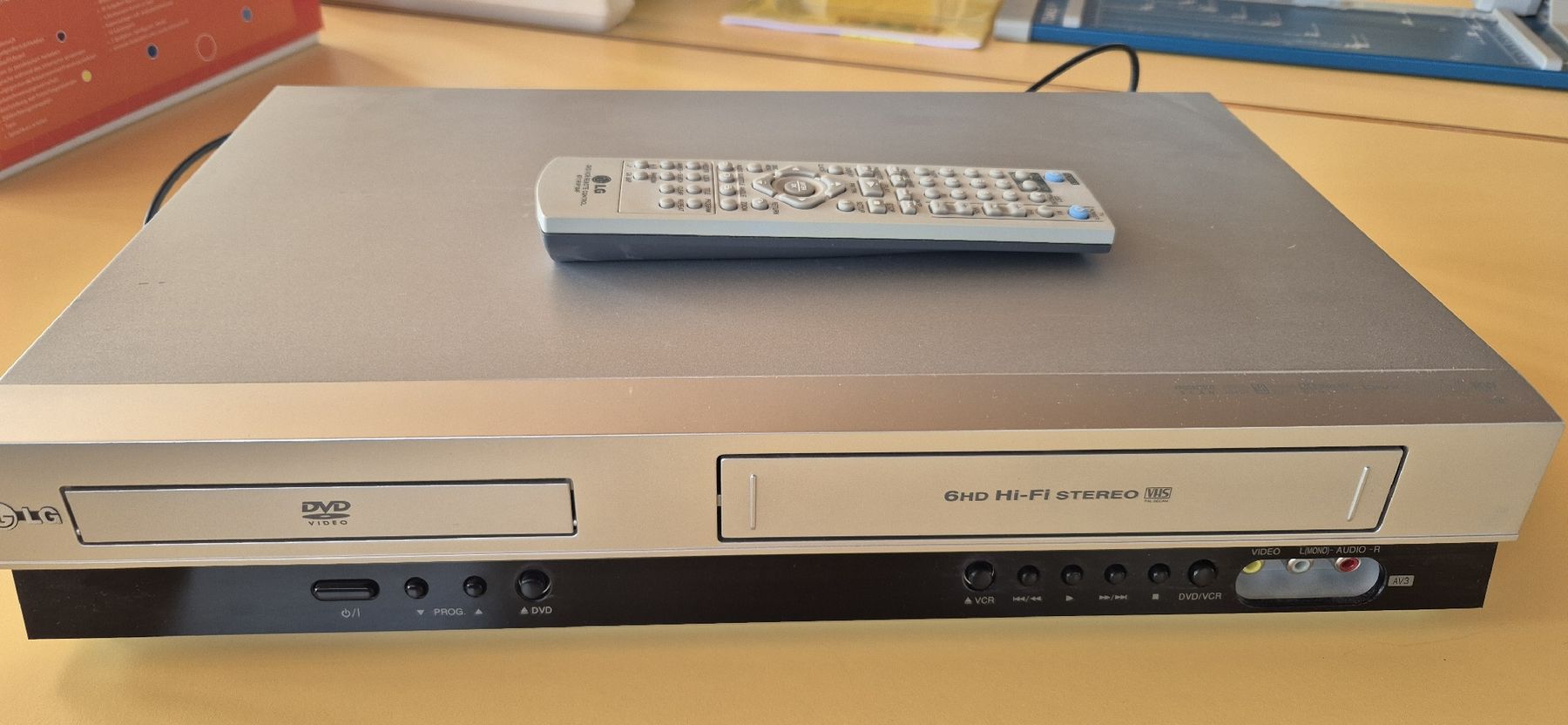 LG Lettore multimediale & Streamer: VHS- /DVD-Player LG V280 – Usato da Nidau venduto da Le_Morgy