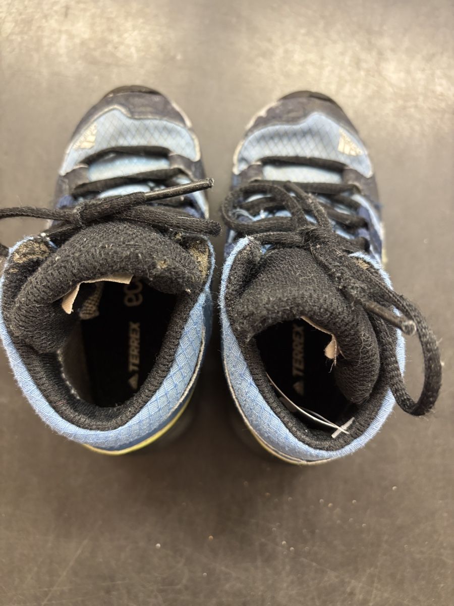 Adidas Scarpe per ragazzi: Adidas Terrex Wanderschuhe, Grösse 22 – Usato da Büren an der Aare venduto da Nikito2001 2