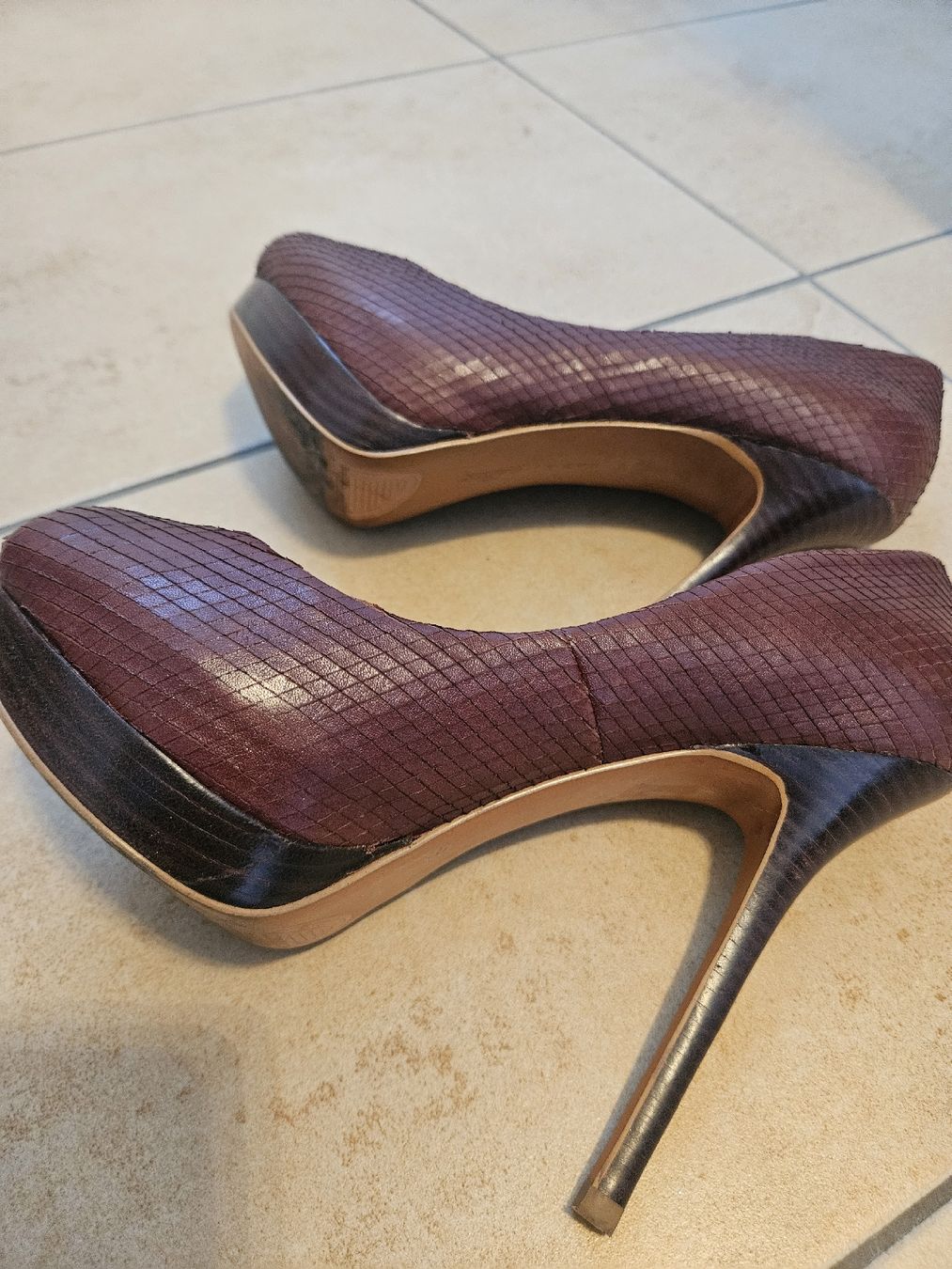 Zara Scarpe da donna: Zara Basic Collection Pumps Plateau dunkelrot Grösse 38 – Usato da Steckborn venduto da suz_v2v6 3