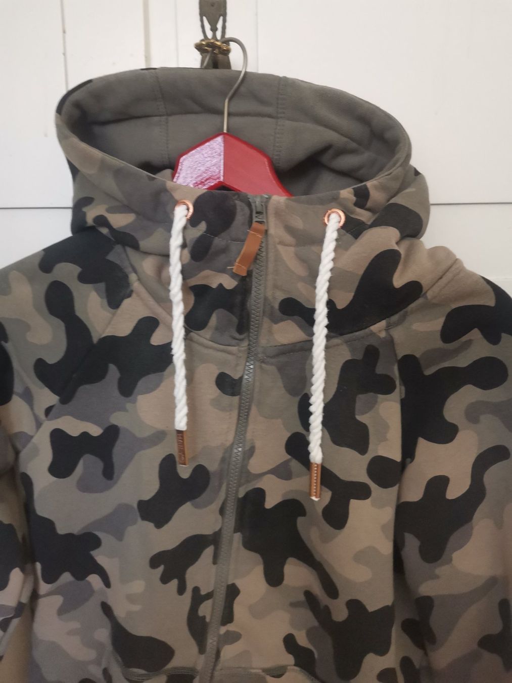 Jacken: Lässige Hoodiejacke Gr. S – Gebraucht aus Therwil von JeannysTrendStyle 1