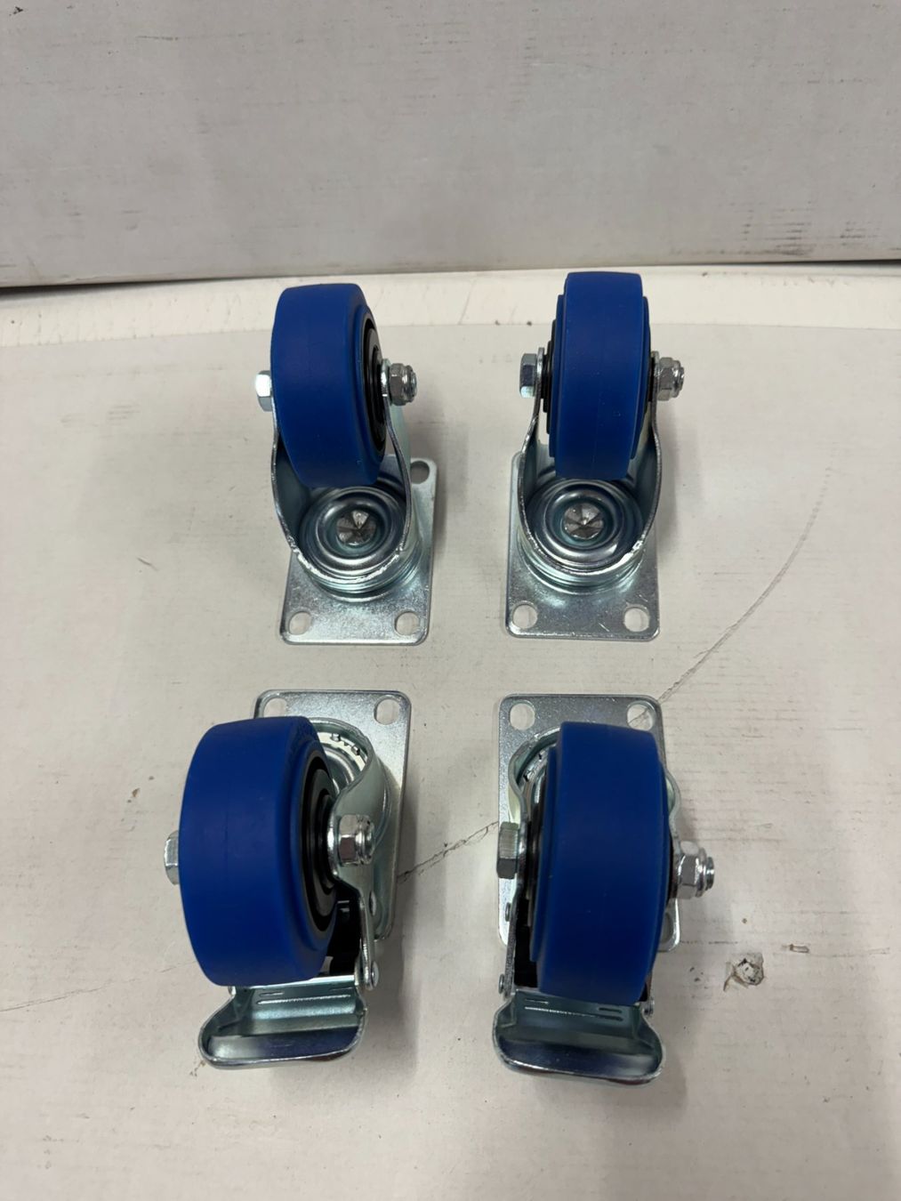 Altro per stoccaggio & trasporto: 4 x Case Lenkrollen / Blue Wheels (X784) – Nuovo (secondo la descrizione) da Däniken SO venduto da Profog1 3