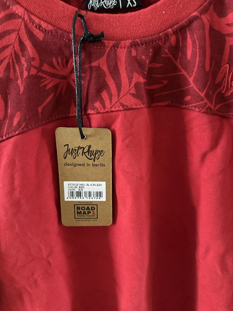 Pullover & Sweatshirts: Pullover  – Neu und originalverpackt aus Volketswil von ben_9s6x 2