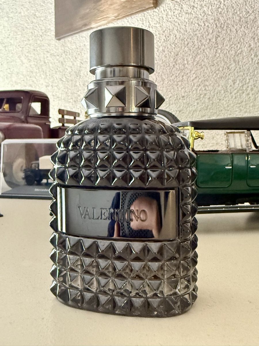 Valentino Profumi & Eau de Toilette: Valentino Uomo Intense 50ml – Nuovo (secondo la descrizione) da Lütisburg venduto da Deniiss