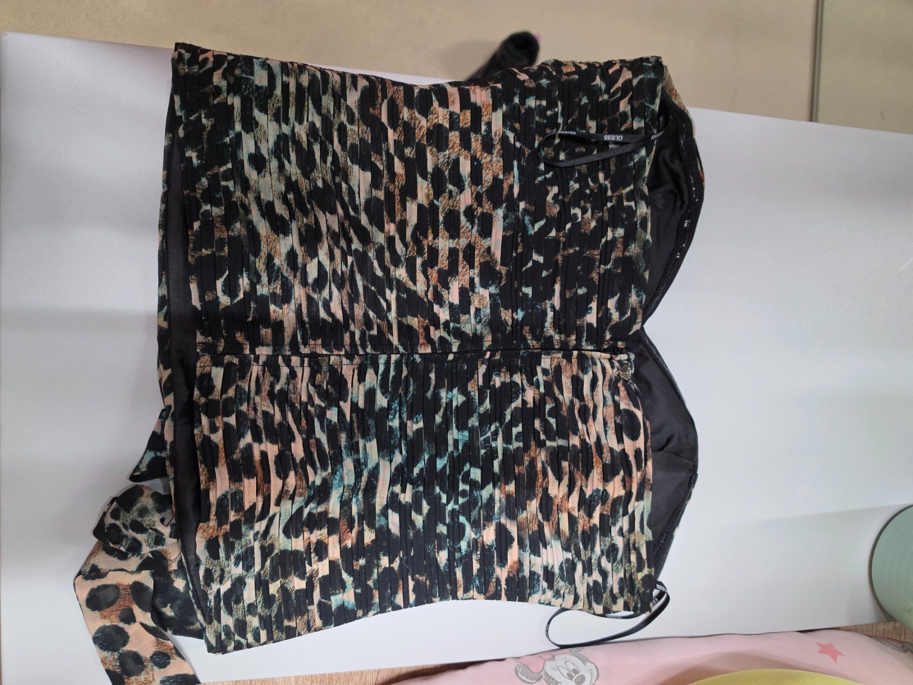 Guess Top: Guess Oberteil Grösse S – Nuovo (secondo la descrizione) da Oeschgen venduto da Mich_elle 5