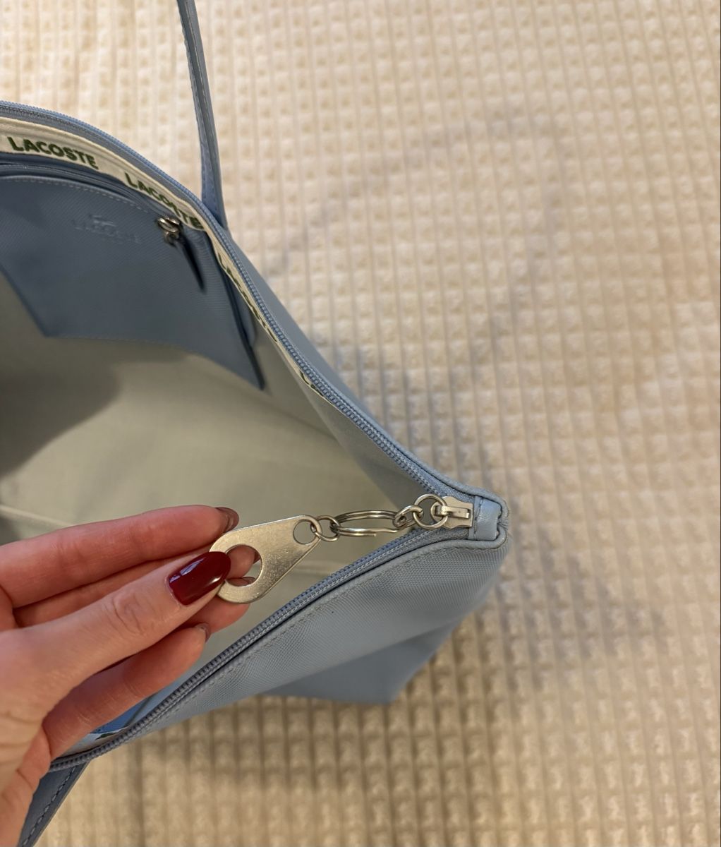 Lacoste Taschen für Damen: Lacoste Shopper Tasche – Gebraucht aus Däniken SO von tin_9g9h 4