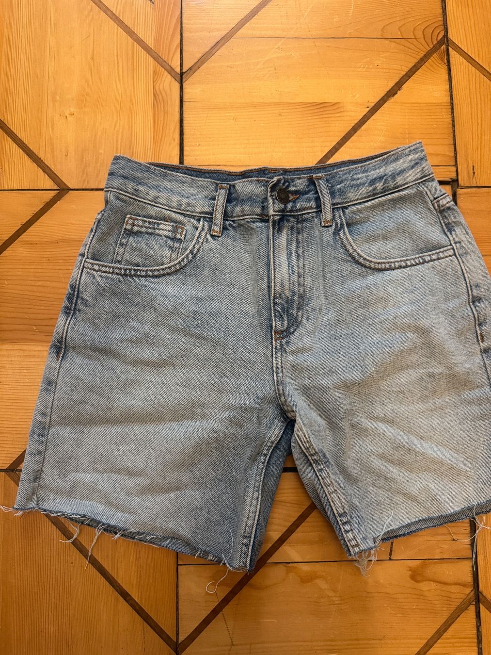 Hosen: Subdued Shorts – Neu (gemäss Beschreibung) aus Zürich von catemiranda 1