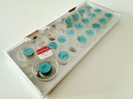Coffret fournitures originales pr montres BULOVA à diapason
