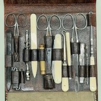 Ancienne trousse de voyage Gustave Keller Paris. XIXe siècle