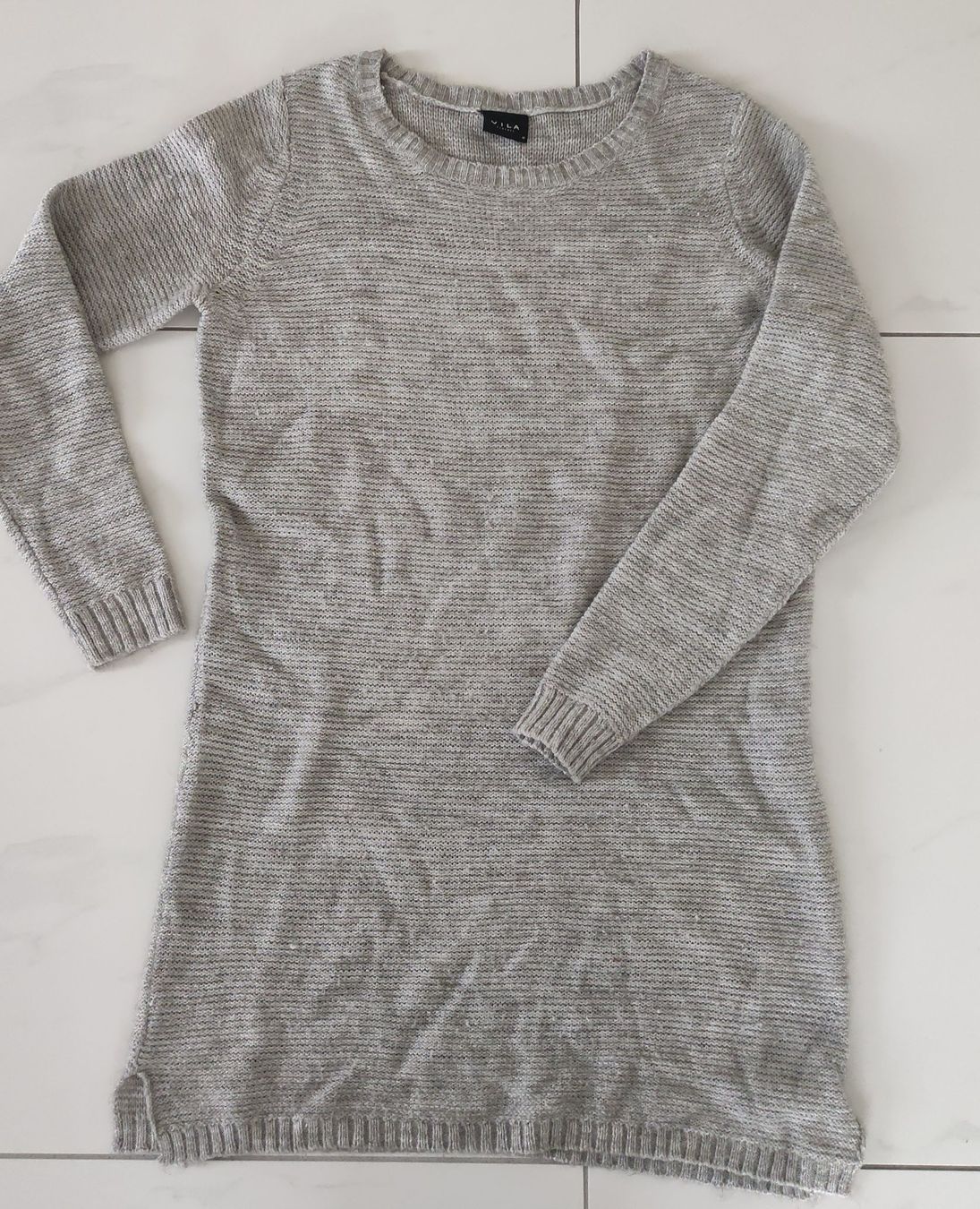 Vestiti: Graues Strickkleid von Vila. – Usato da Ittigen venduto da hasihasi10