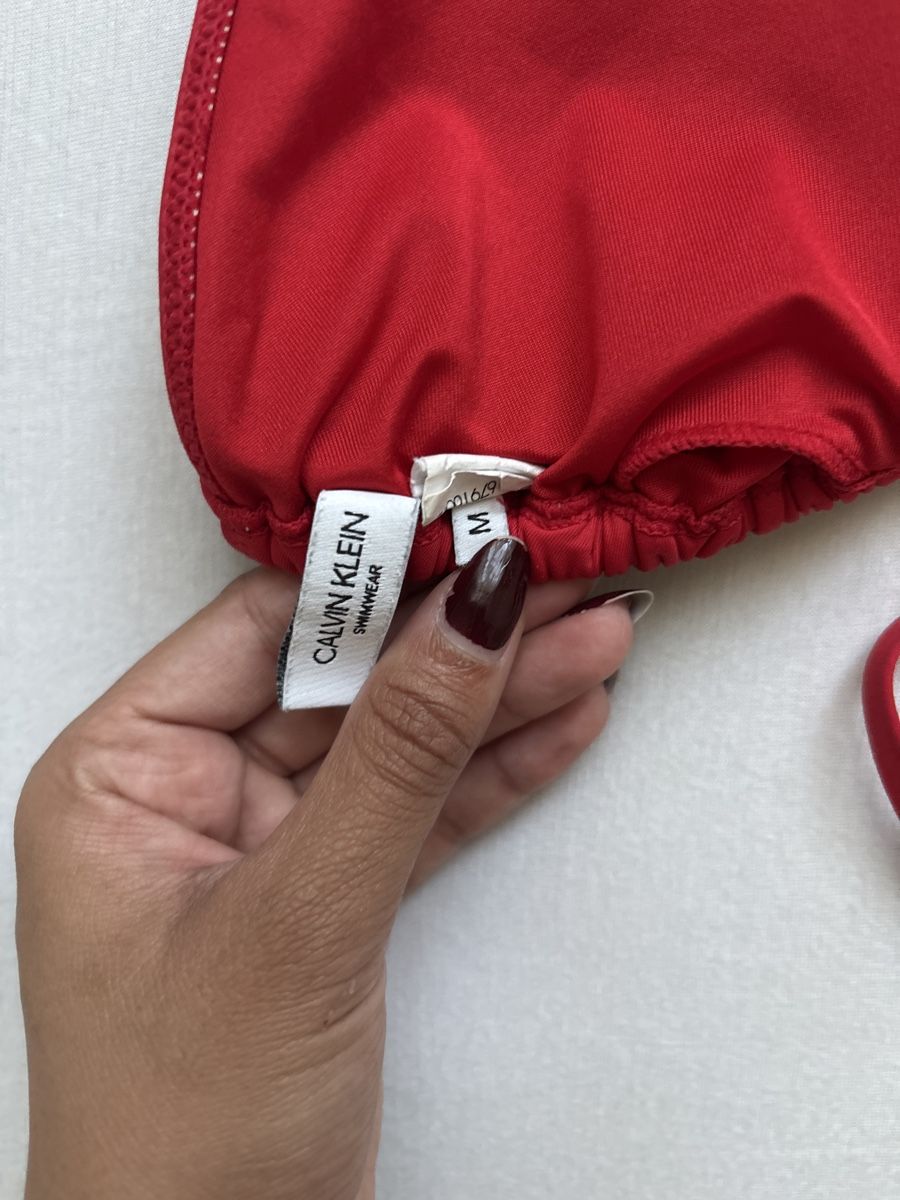 Calvin Klein Lots de vêtements: Calvin Klein Bikinitops – D'occasion à Zürich par del_gdm2 1