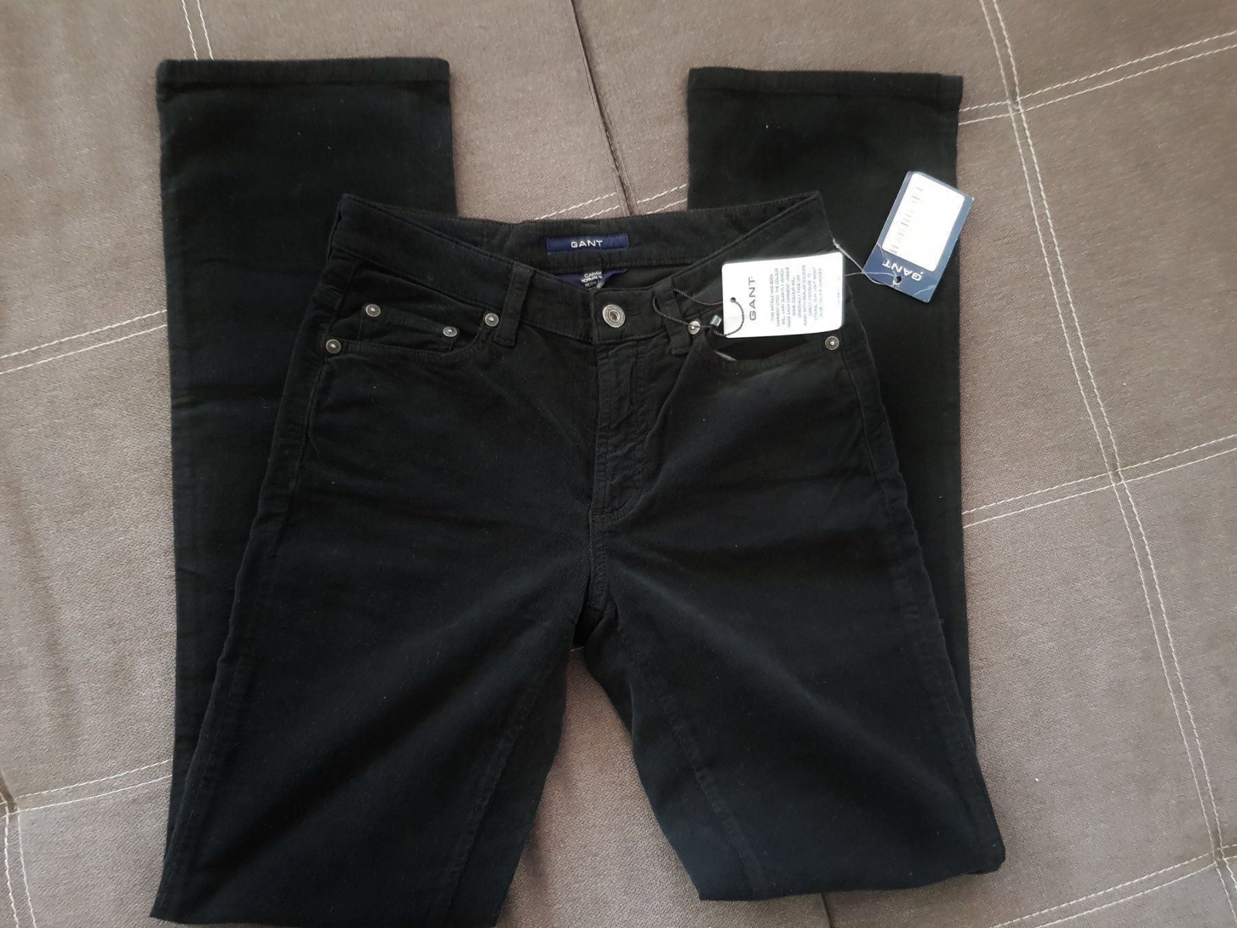 Gant Pantaloni: Samthose von GANT Gr.26 – Nuovo e nell'imballaggio originale da Reinach AG venduto da innamac 1