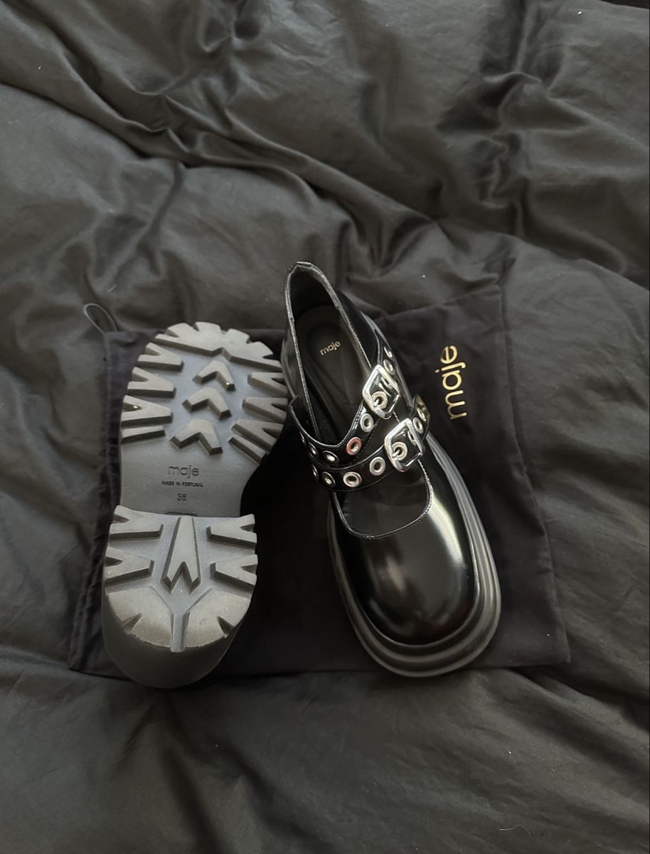 Maje Scarpe da donna: MAJE 121 FUNKY EYELET MARY JANE PUMPS – Nuovo (secondo la descrizione) da Unterengstringen venduto da Teo_66jl 1