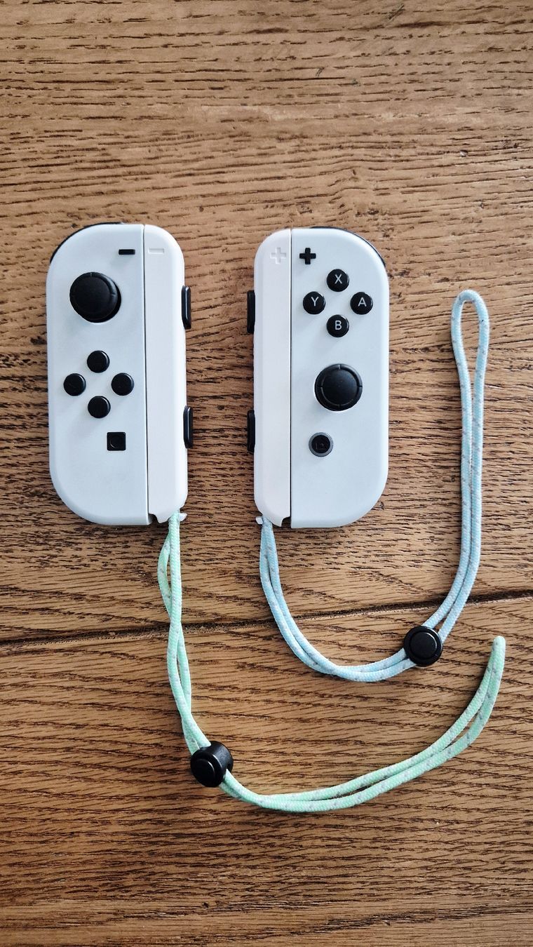 Nintendo Console: Nintendo Switch OLED Weiss + Controller + Tasche – Nuovo (secondo la descrizione) da Au SG venduto da AlenCompany 4