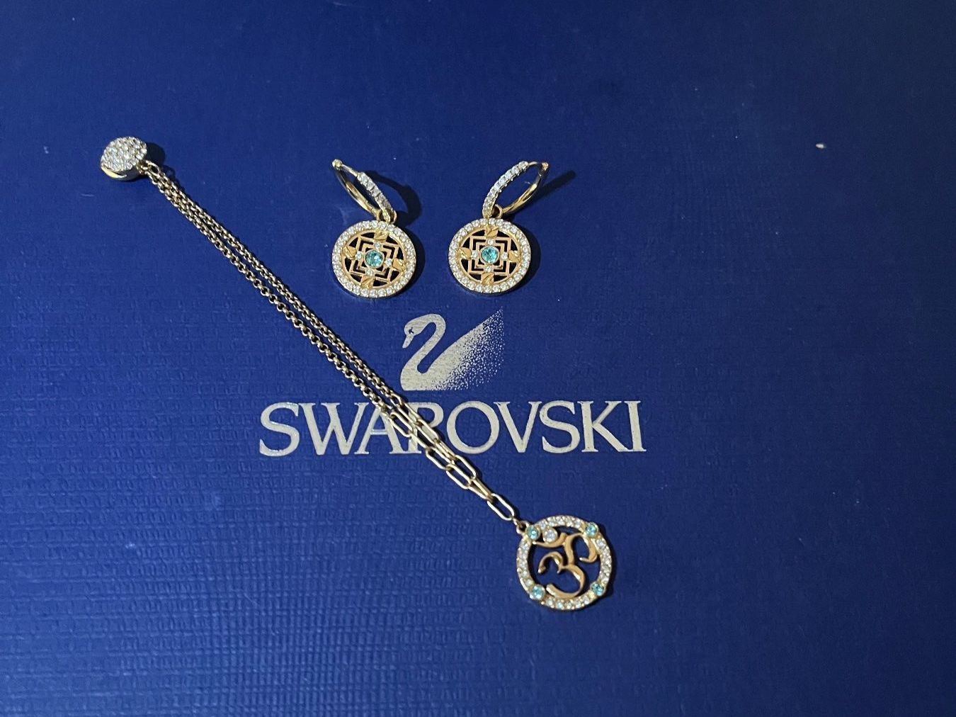 Swarovski Altri gioielli: Swarovski Set Armband & Ohrring – Usato da Kirchleerau venduto da Dalmi220 1