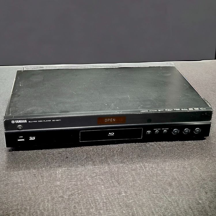 Lecteur Bluray 3D YAMAHA BDS671 avec Kaufen auf Ricardo