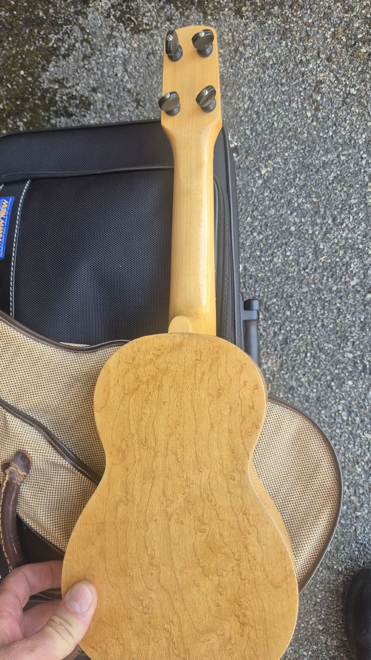 Strumenti musicali: sehr schöne und Alte Ukulele – Usato da Rämismühle venduto da beni0010 1