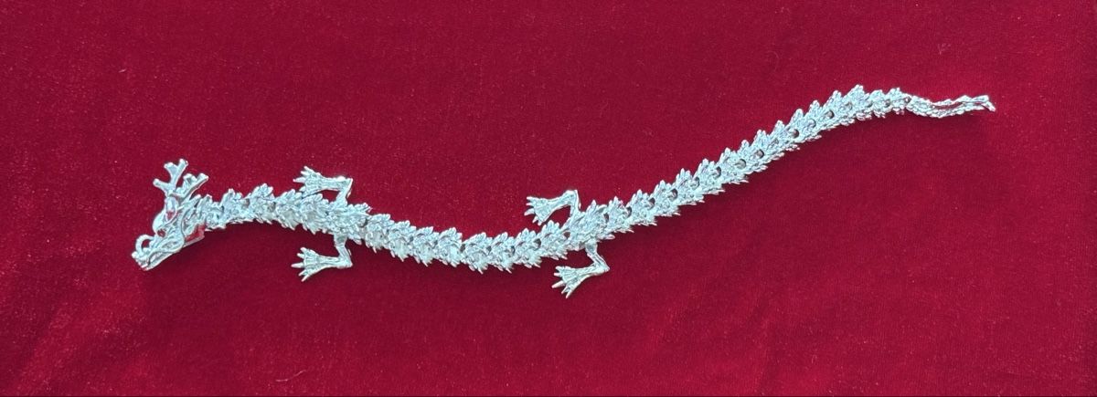 Tutte le decorazioni: 1 Stück Exotischer Silber-Drache als Glücksbringer. – Usato da Rheinfelden venduto da Gazzi