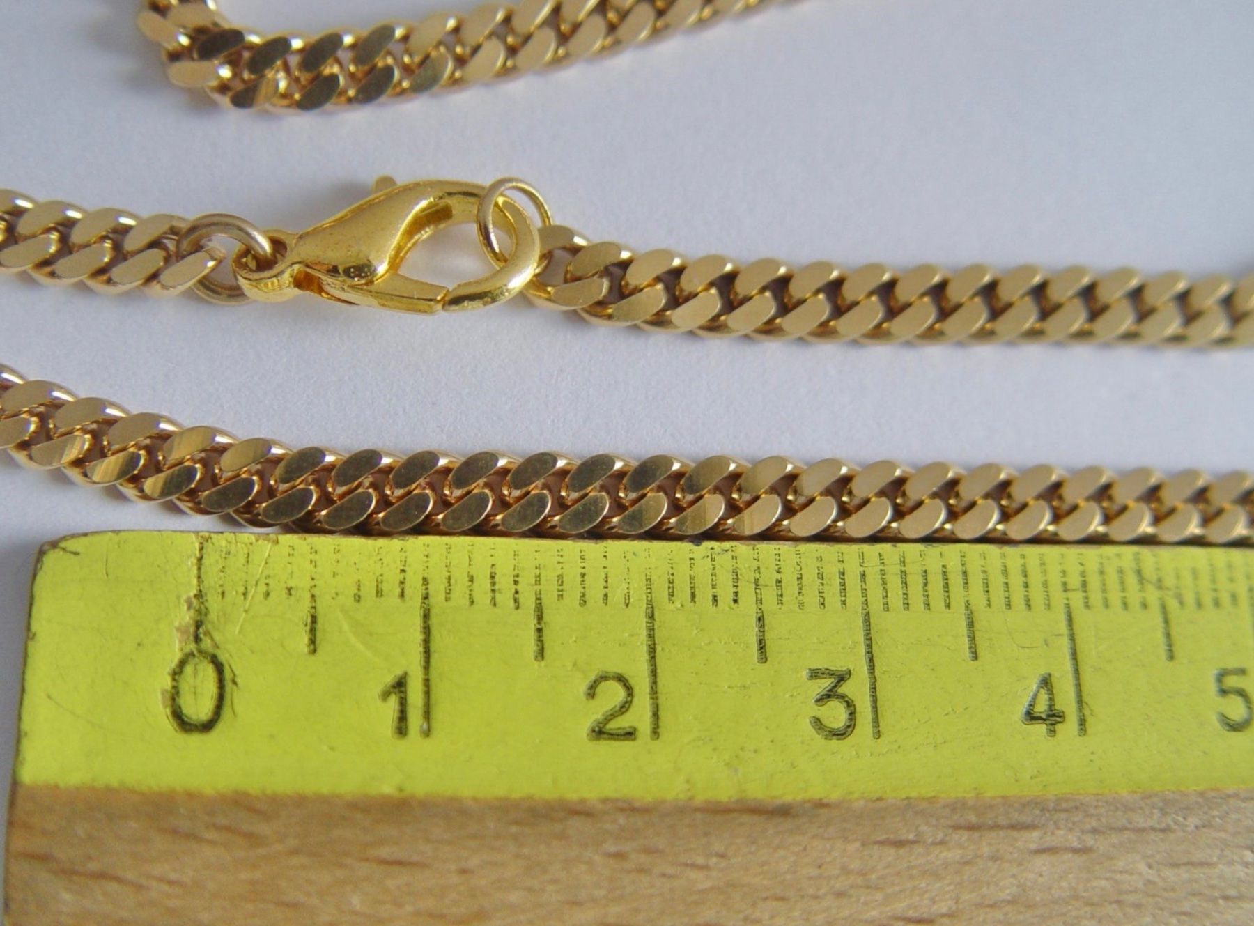 Catenine: Goldfarbene Panzerkette / Modeschmuck, klassisches Design – Usato da Zollikon venduto da dorean 3