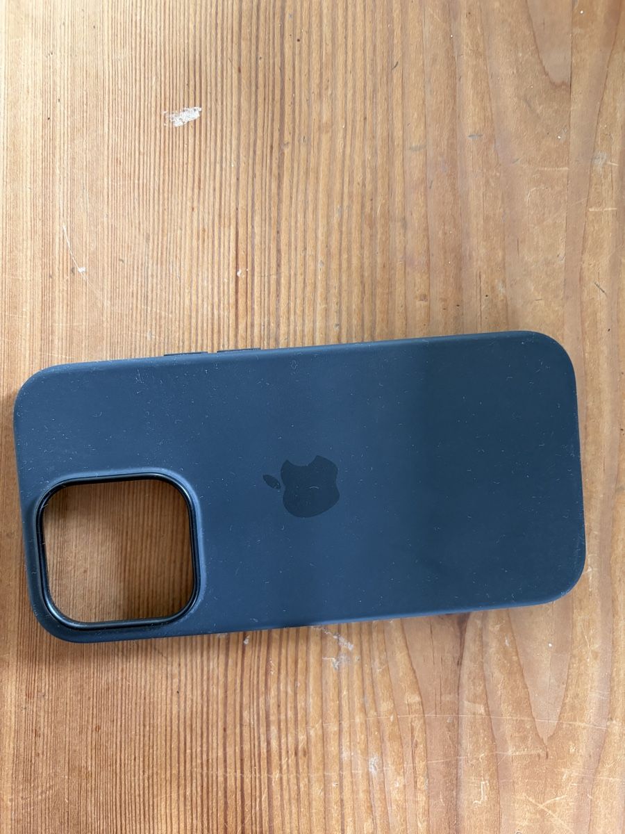 Apple Cover & Protezioni schermo: Apple IPhone. 14Pro silicone case original, black – Usato da Hospental venduto da lillyotth 2
