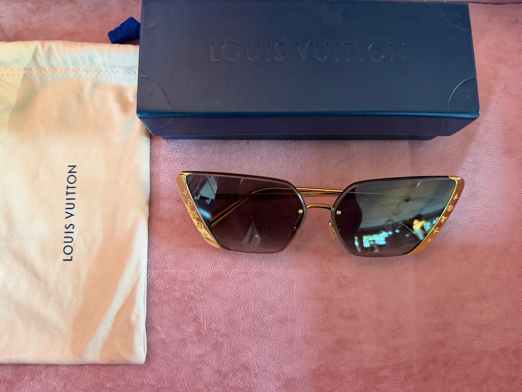 Louis Vuitton Occhiali & Lenti: Louis Vuitton Sonnenbrille – Usato da Zürich venduto da SecondhandZurich