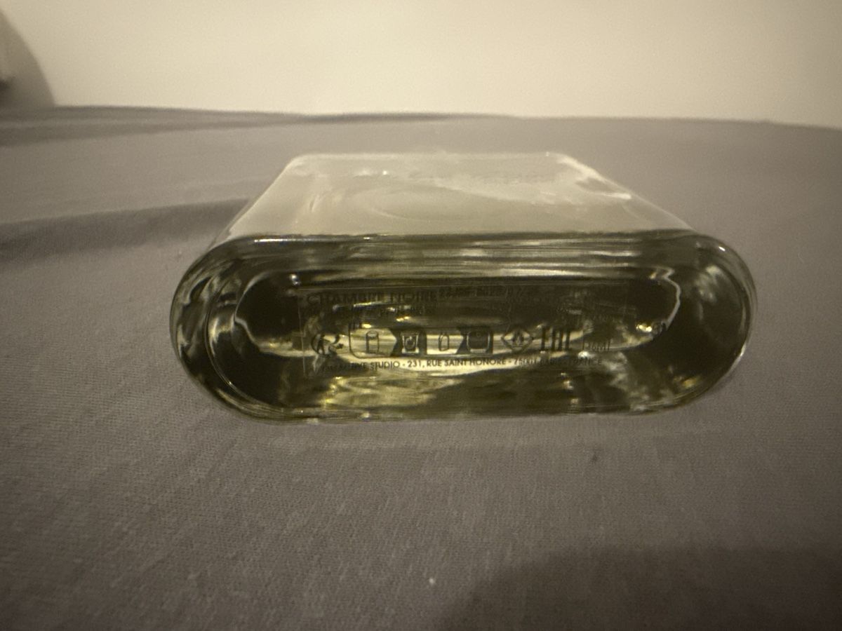 Profumi & Eau de Toilette: Chambre noir olfactive studio 100 ml EDP – Nuovo (secondo la descrizione) da Lausanne venduto da Alex_7586 1