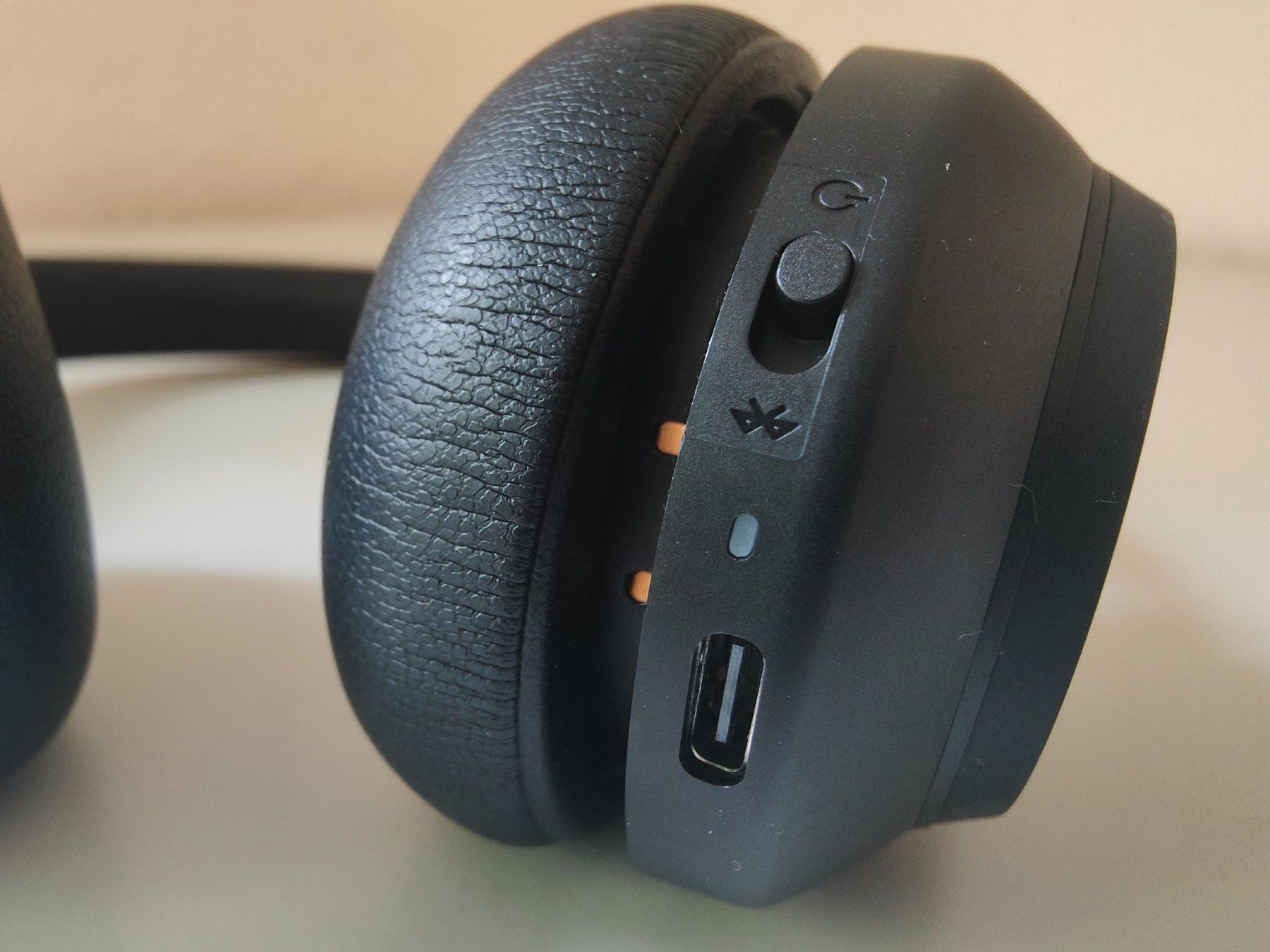 Jabra Kopfhörer: Jabra Evolve2 65, USB-C Version – Gebraucht aus Winkel von 89Q2DF3 2