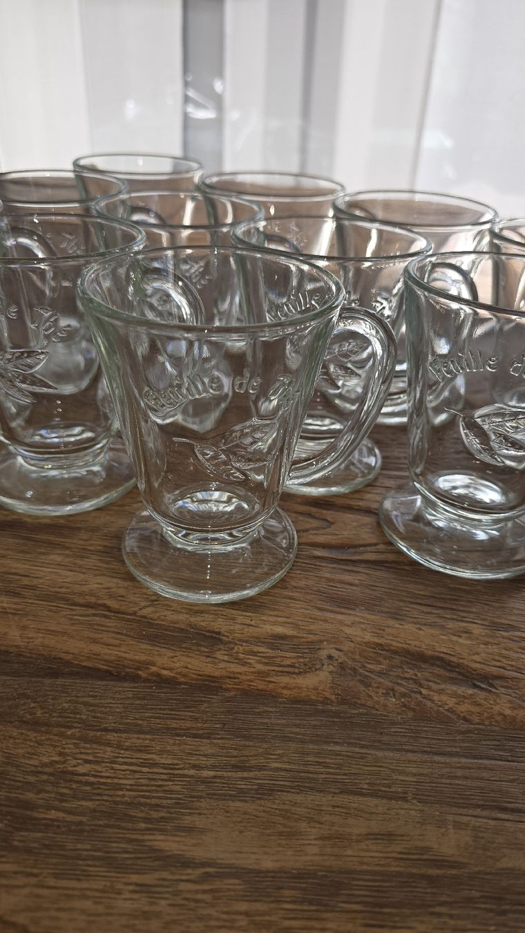 Bicchieri: 11 Teegläser "Feuille de Thé" aus Glas – Usato da Muri AG venduto da pneu1234 1
