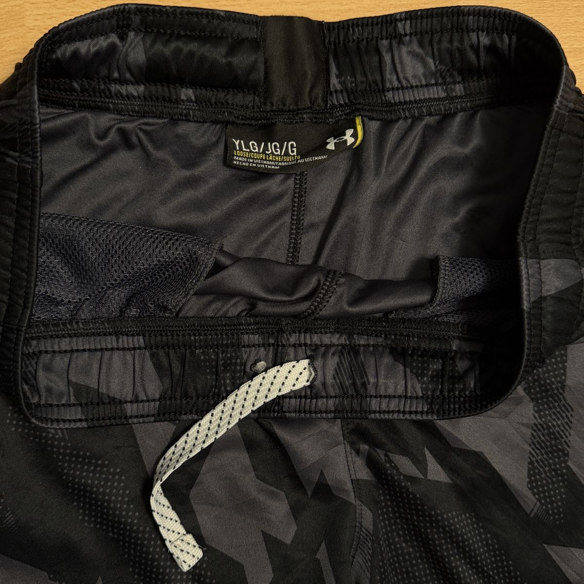 Under Armour Pantaloni: Under Armour UA Shorts – Usato da Kilchberg ZH venduto da King_Arth 2