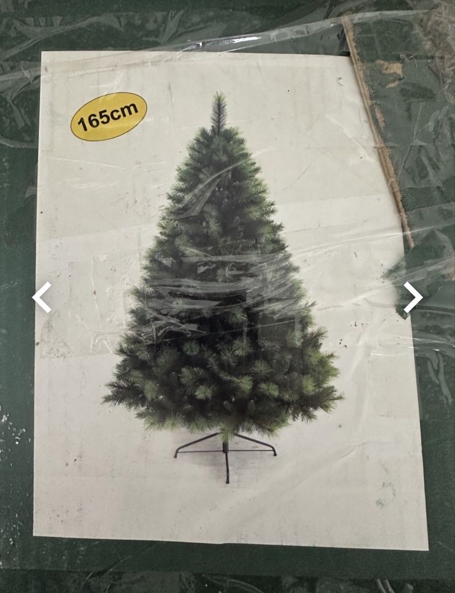 Tutte le decorazioni: Künstliche Weihnachtsbaum  – Usato da Zürich venduto da Privat4444