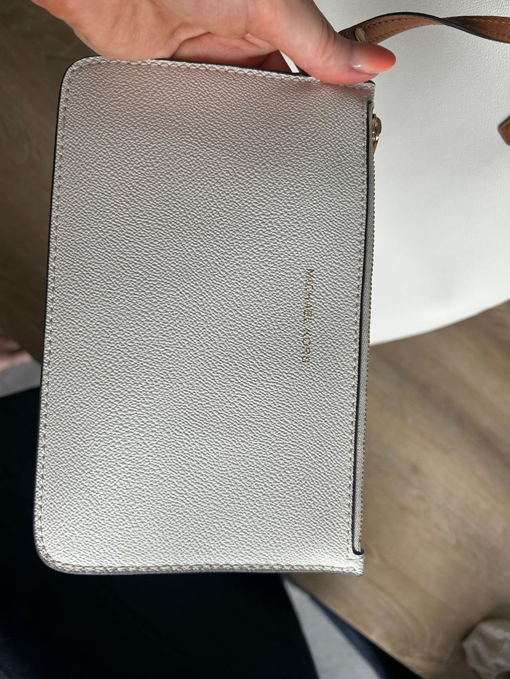 Michael Kors Borse da donna: Michael Kors Handtasche Shopper Weiss Leder – Usato da Wiesendangen venduto da A.Herrmann1991 2