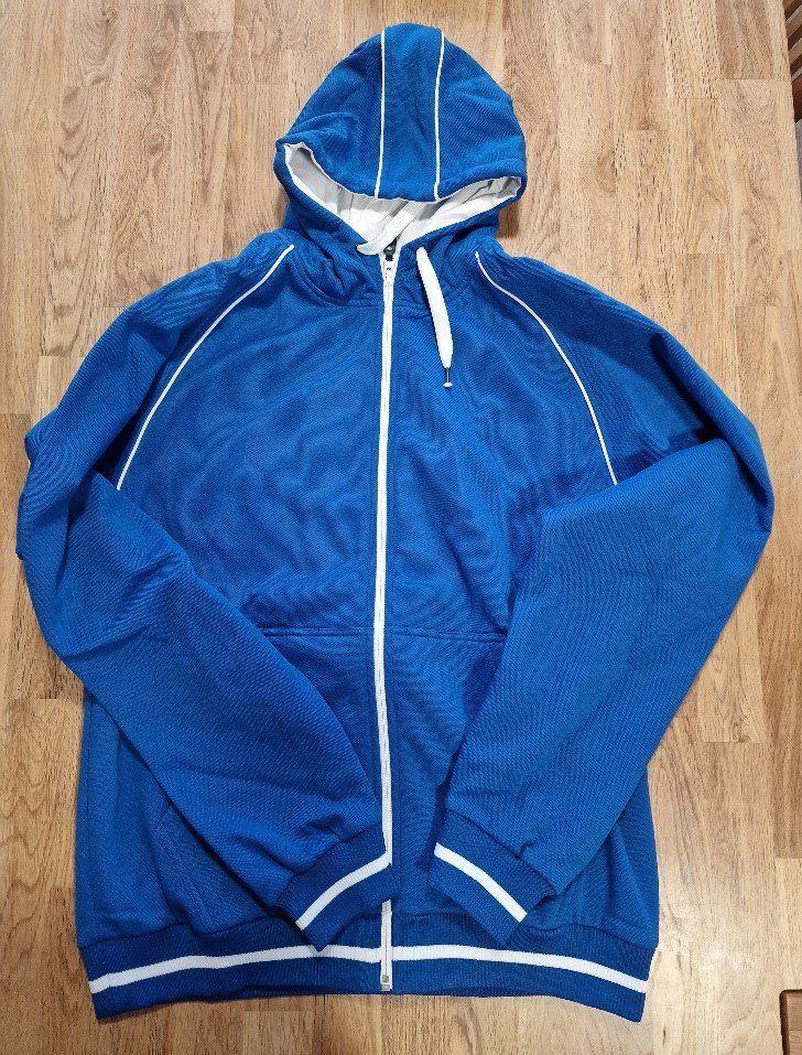 Giacche: Sweater Jacke NEU – Nuovo e nell'imballaggio originale da Sursee venduto da Gornrgrat