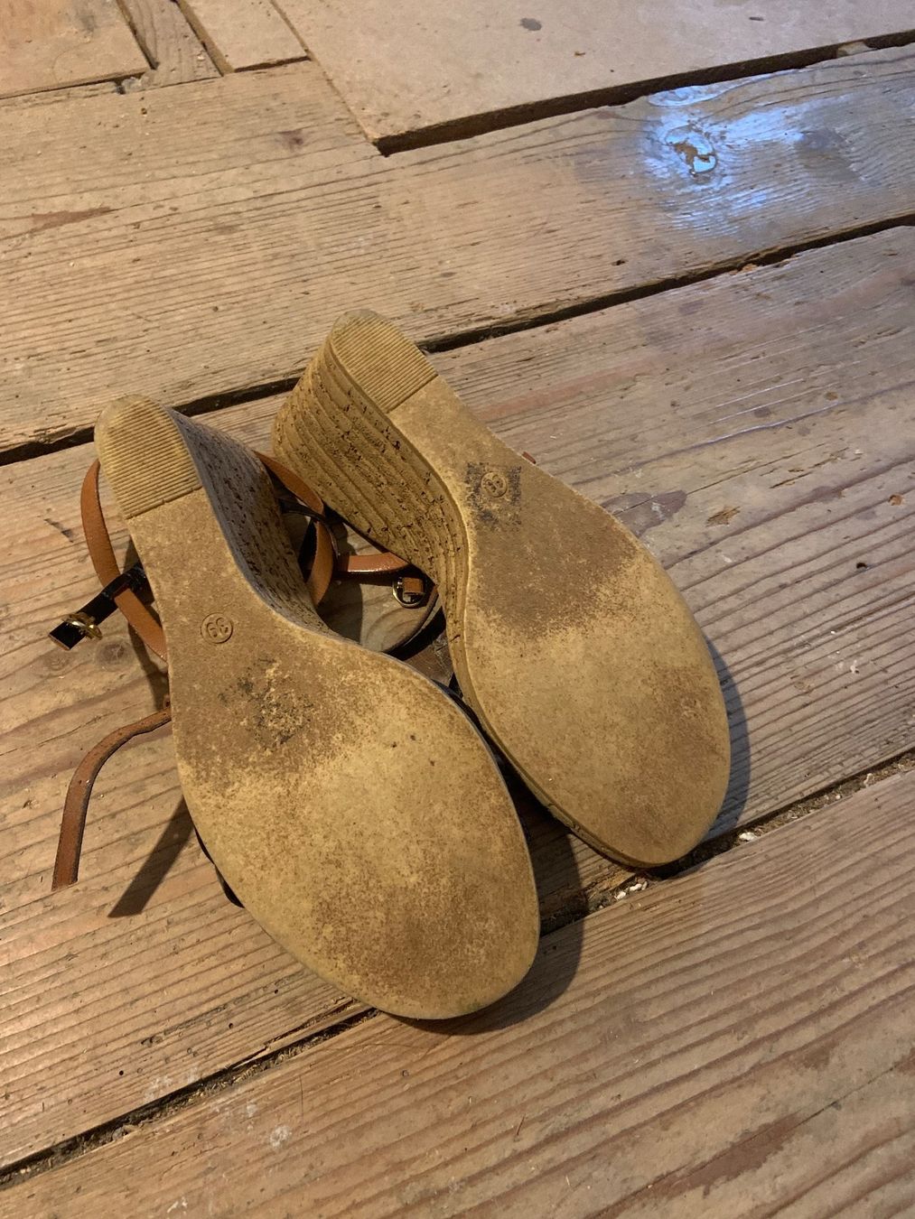 Damenschuhe: Leder Sandalen mit Keilabsatz, Grösse 39 – Gebraucht aus Wolfhalden von Bilgi90 5