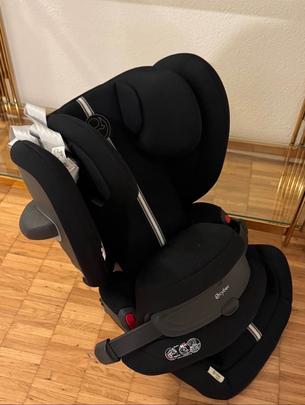Cybex Auto-Kindersitze: Cybex Pallas G2 I-Size Plus – Neu (gemäss Beschreibung) aus Zürich von avd_xc9s
