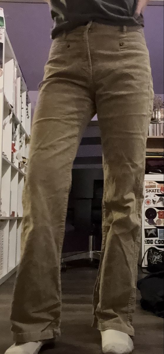 Pantaloni: Flared Cord Hose Beige – Usato da Gondiswil venduto da lor_2rkz 4